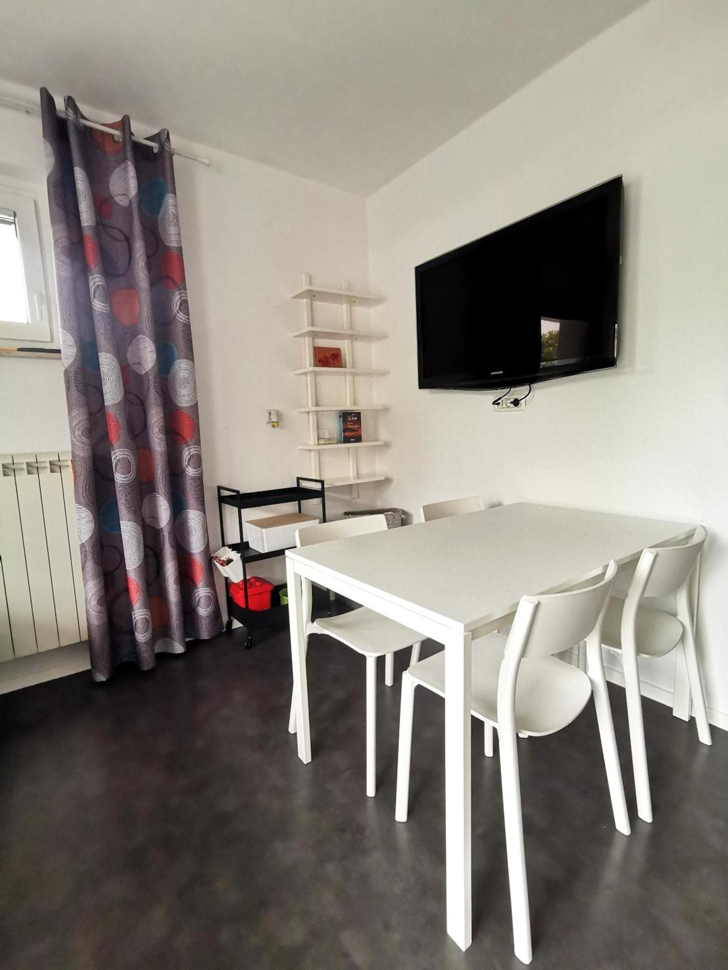 Ferienwohnung Apartmaji Ela 1 Izola Exterior foto